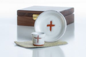 Ceramic Portable Communion Set Deluxe Organist Set Natural Clay Cross